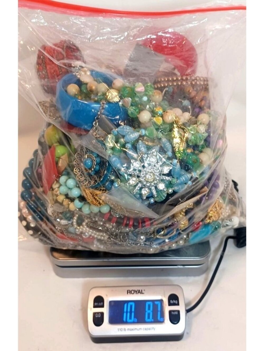 Huge Lot 10 Ib Wearable Costume Jewelry Necklaces Bracelets Earrings Unsigned